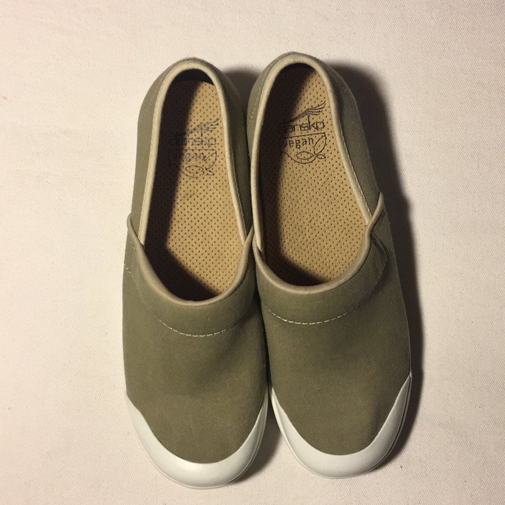 Dansko vegan shoes.